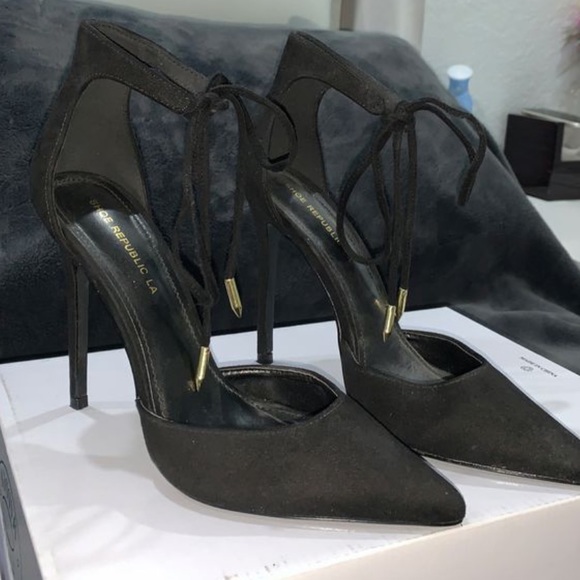 Heels - Picture 2 of 2